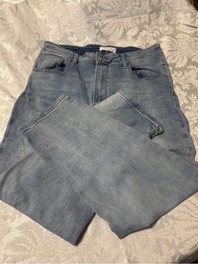 Light Blue Women’s Boyfriend Jeans - Relaxed Fit Denim